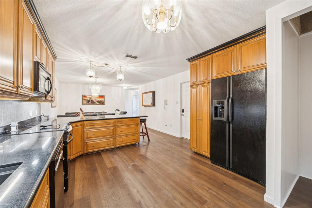 Hicks Airfield - Residential