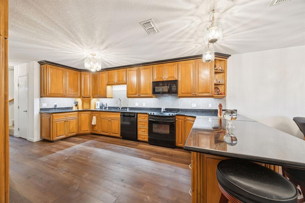 Hicks Airfield - Residential