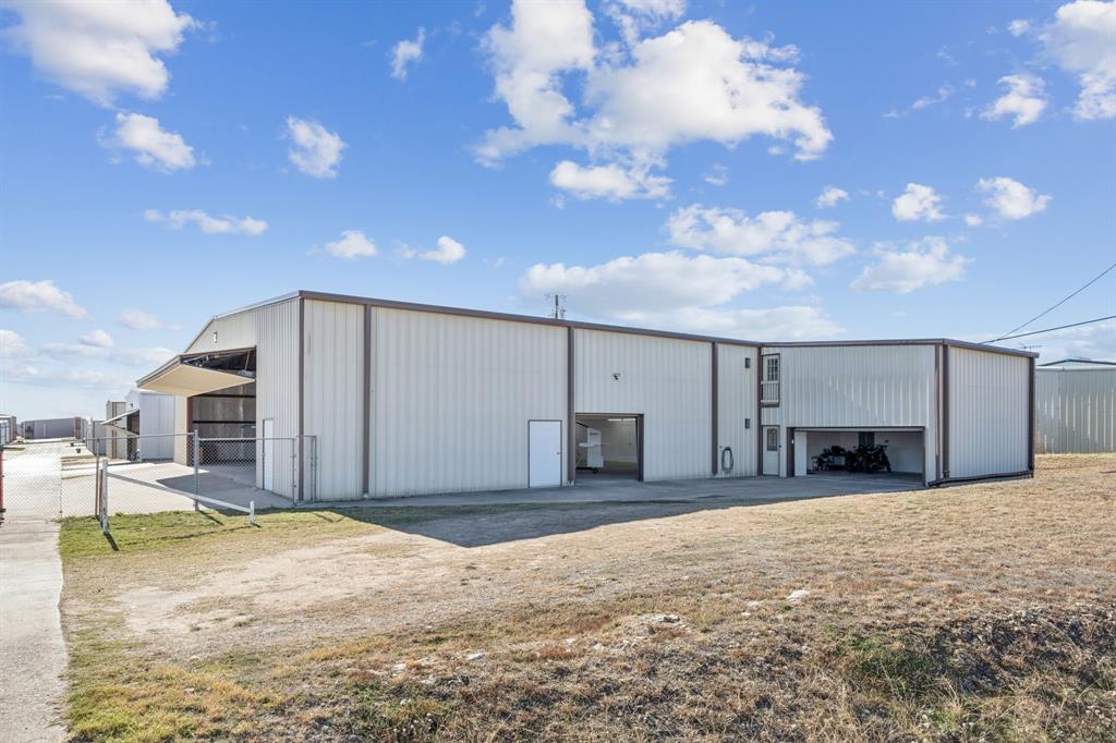 Hicks Airfield - Residential