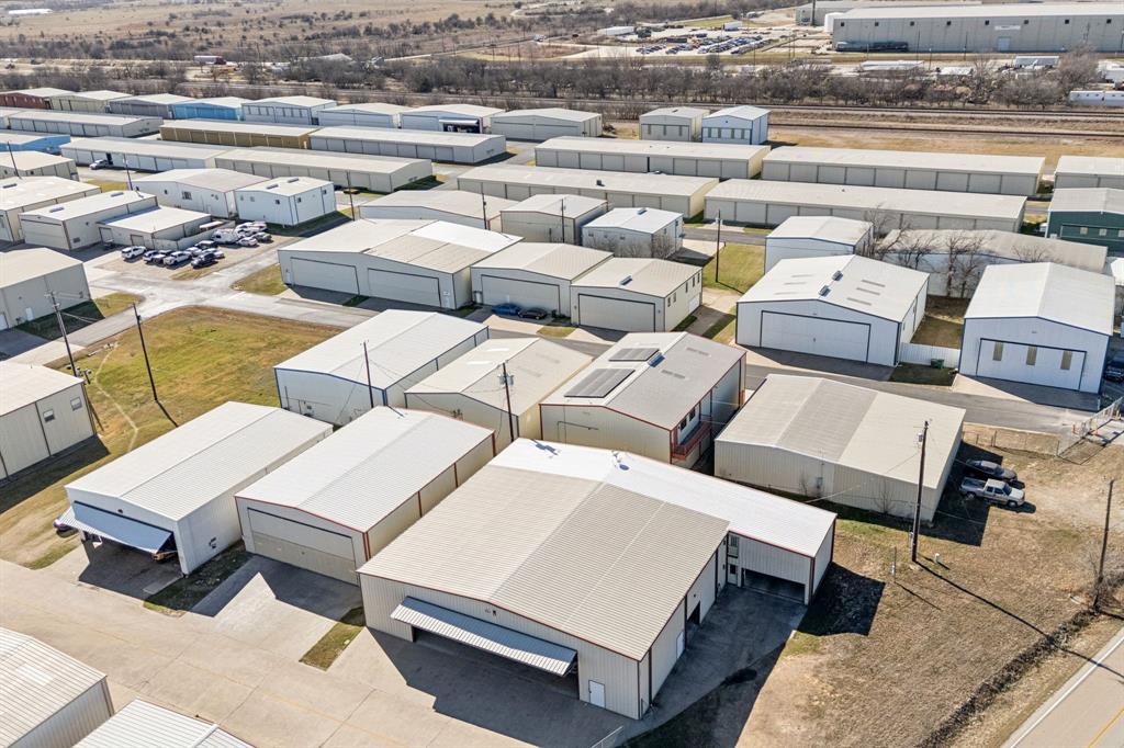 Hicks Airfield - Residential