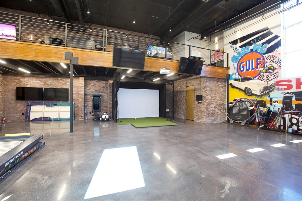1725 N Hwy 377 #202
