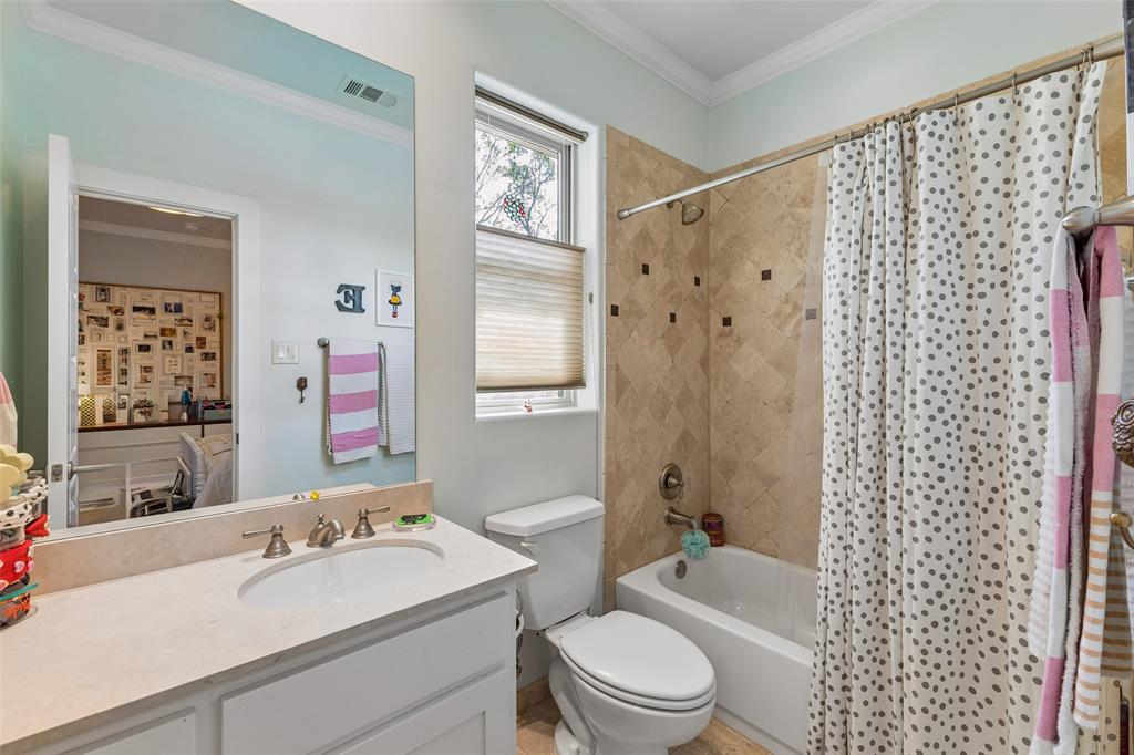 BOB-O-LINKS DOWNS - Residential