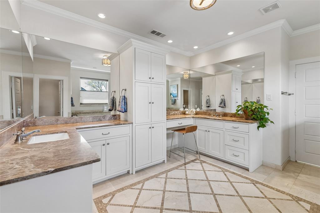 BOB-O-LINKS DOWNS - Residential