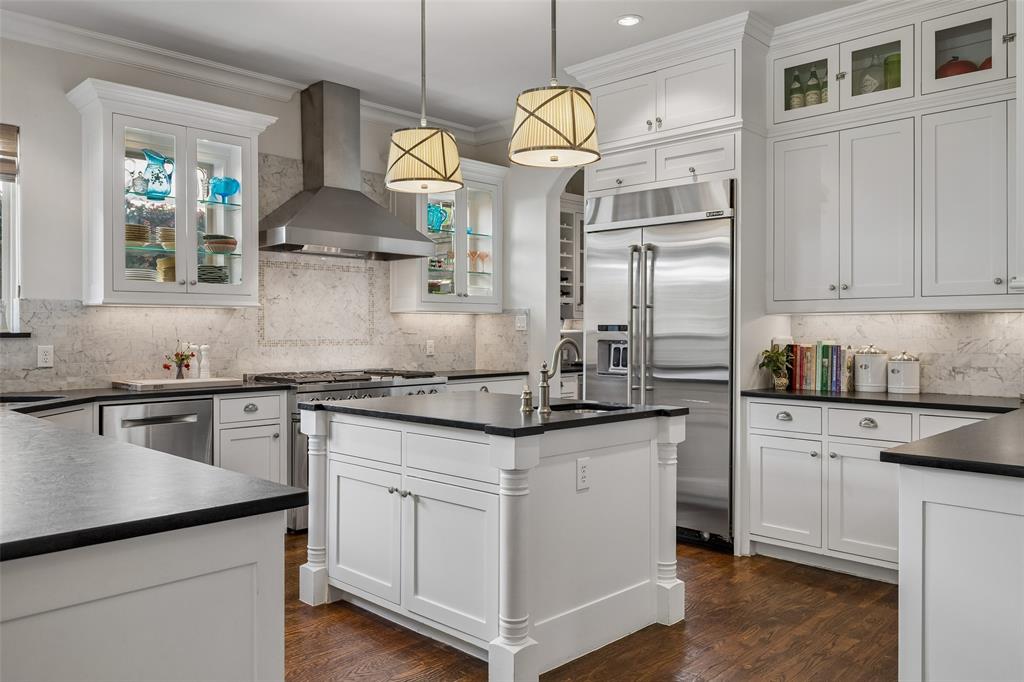 BOB-O-LINKS DOWNS - Residential