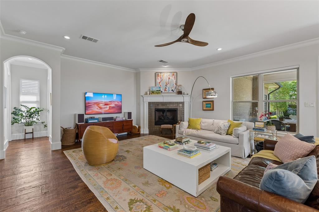 BOB-O-LINKS DOWNS - Residential