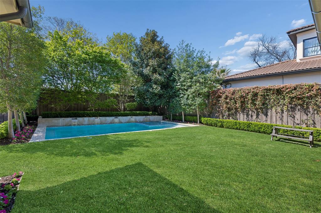 BOB-O-LINKS DOWNS - Residential