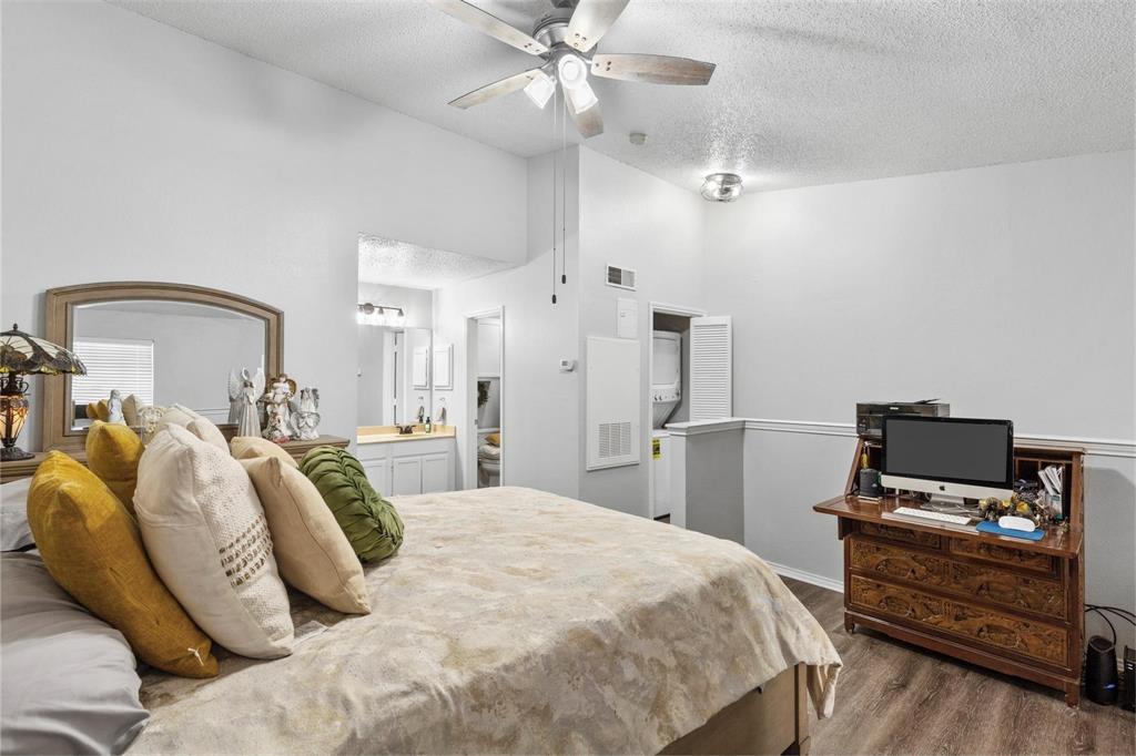 Heights Condo The - Residential