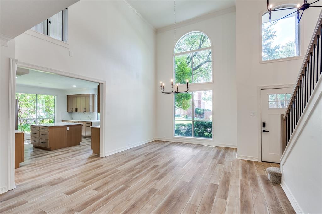 1117 Lakestream Drive