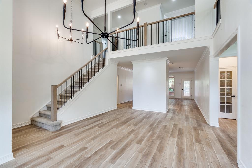 1117 Lakestream Drive