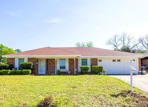 7324 Vanessa Drive Fort Worth TX 76112