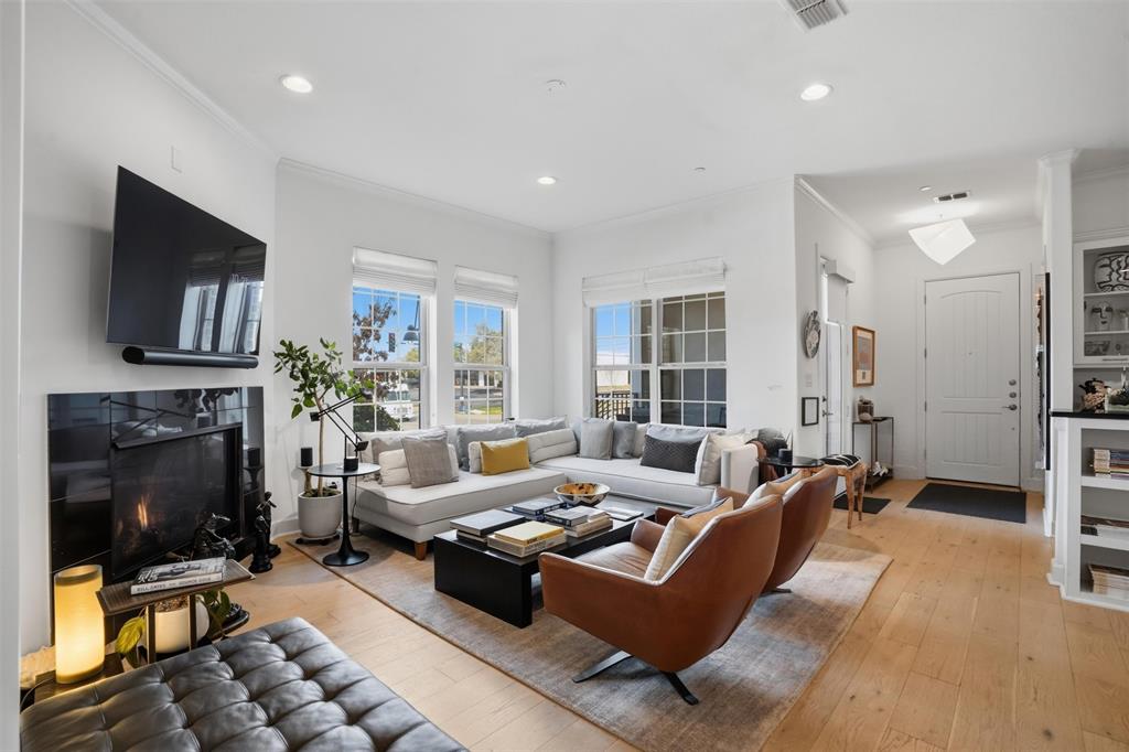 5005 Meridian Lane 1101