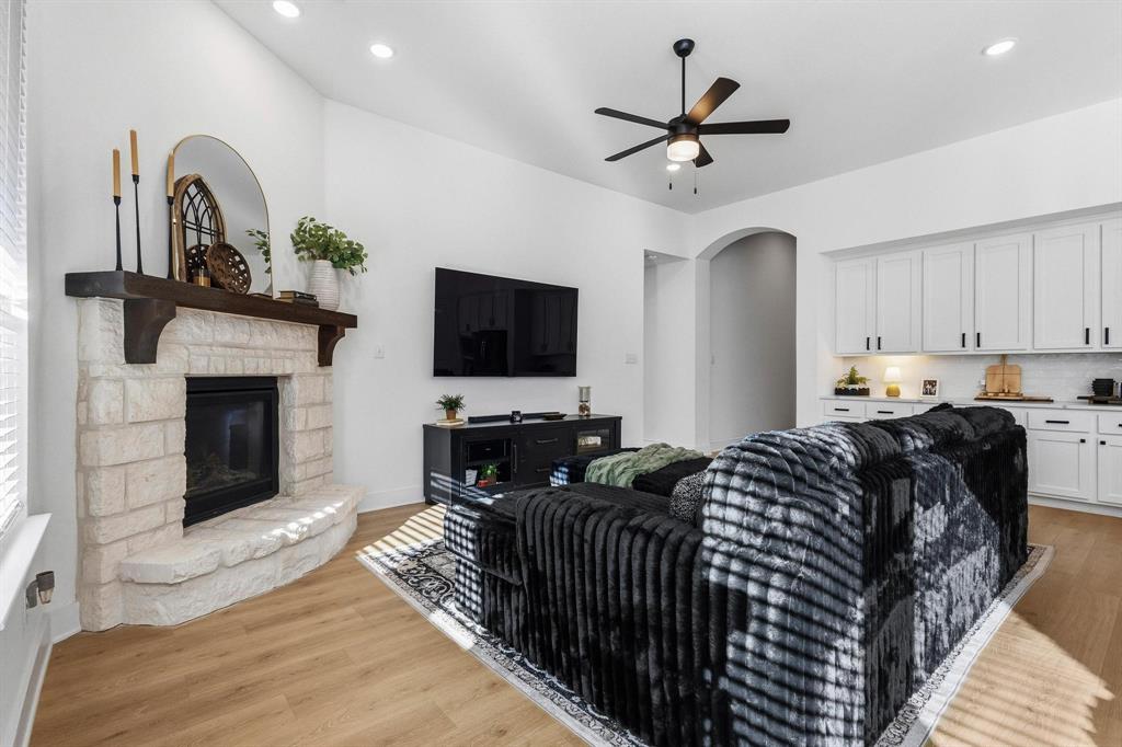 Gateway Village - The Reserve - Residential