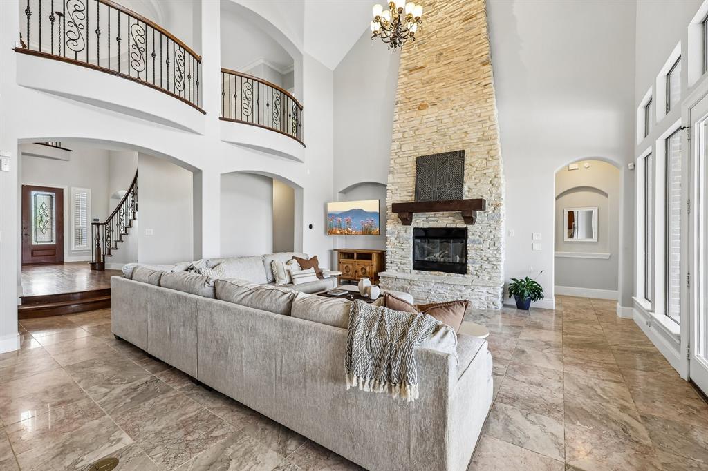 7305 Meadow Glen Drive
