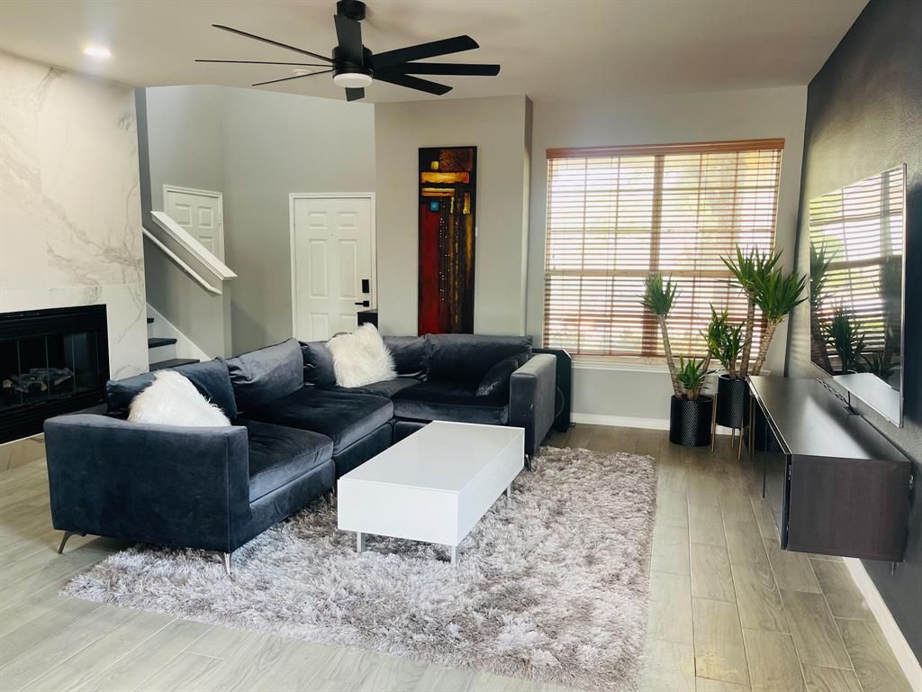 Photo of 516 Angela Lane, Euless, TX 76039 (MLS # 21268786)