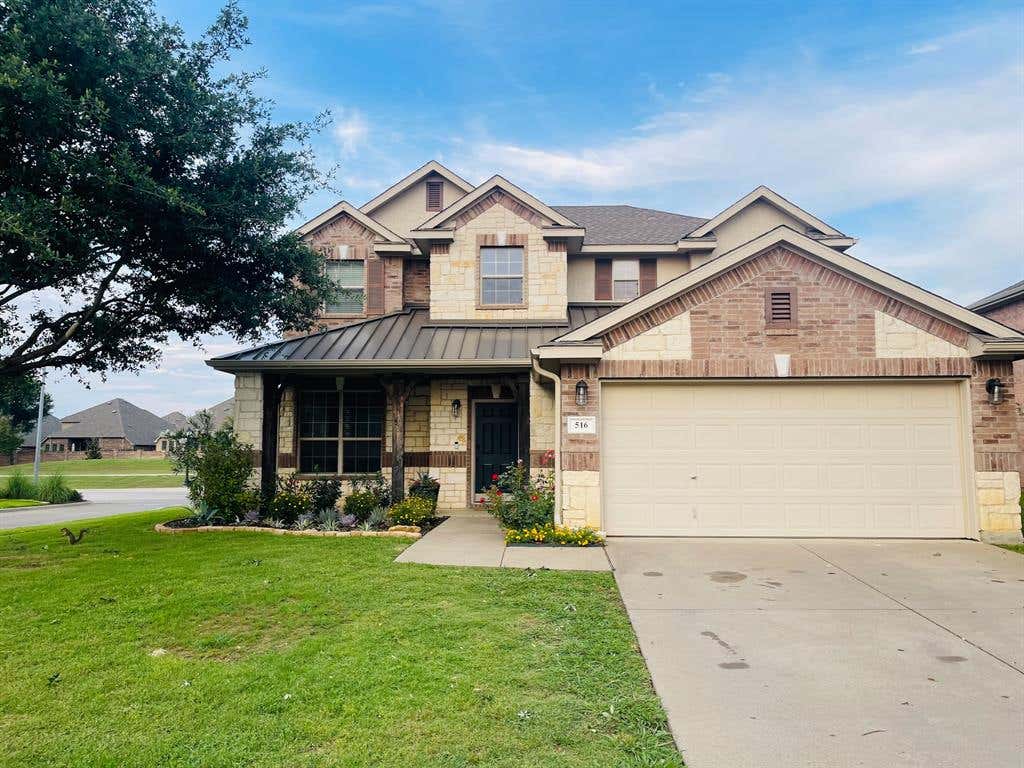 Photo of 516 Angela Lane, Euless, TX 76039 (MLS # 21268786)