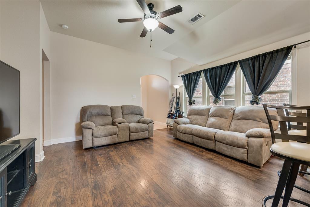 1601 Applegate Way