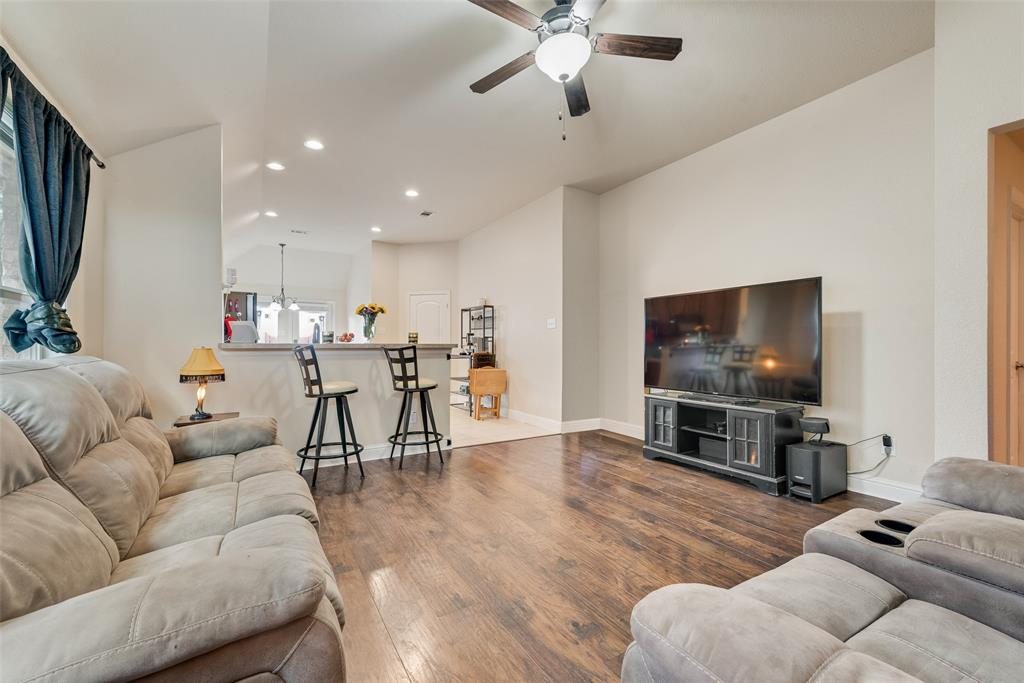 1601 Applegate Way