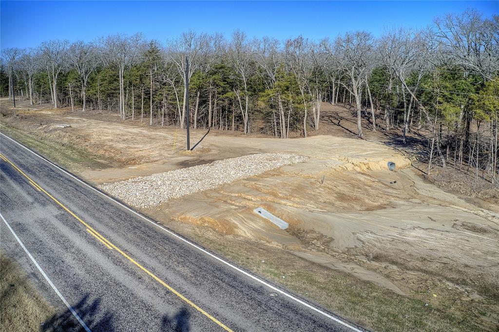 Charli Mo Ests - Land