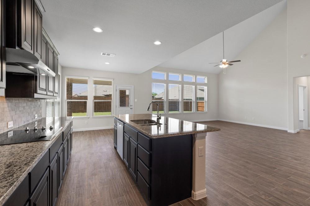 829 SUMMER GROVE Drive