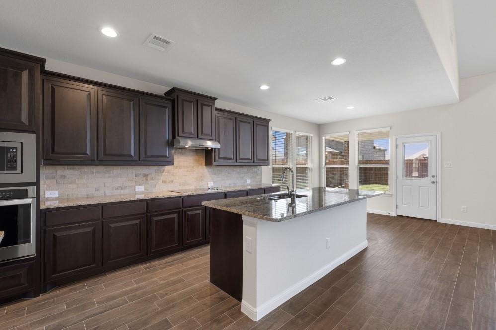 829 SUMMER GROVE Drive