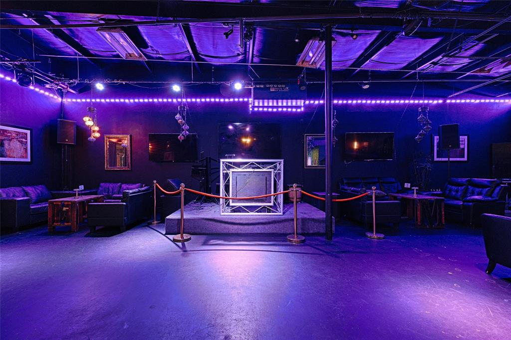 1201 Main Street 230