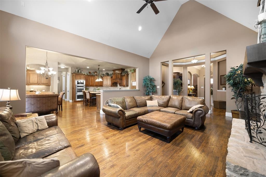 905 Cipriani Drive