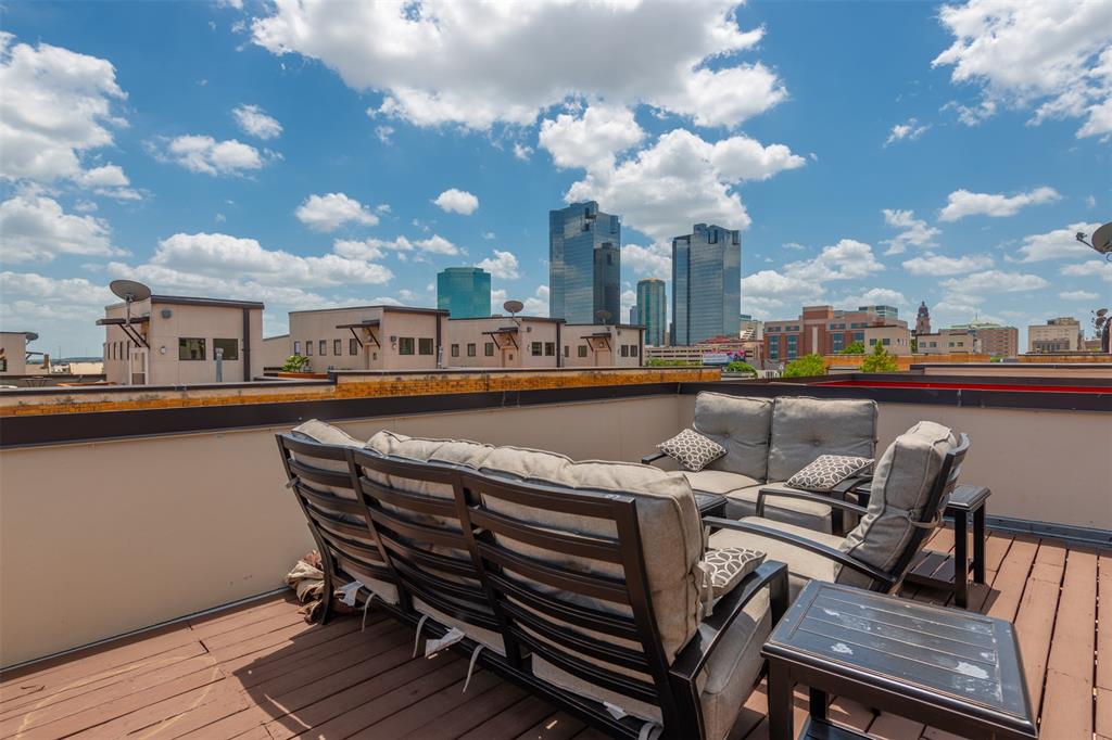View Fort Worth, TX 76102 townhome