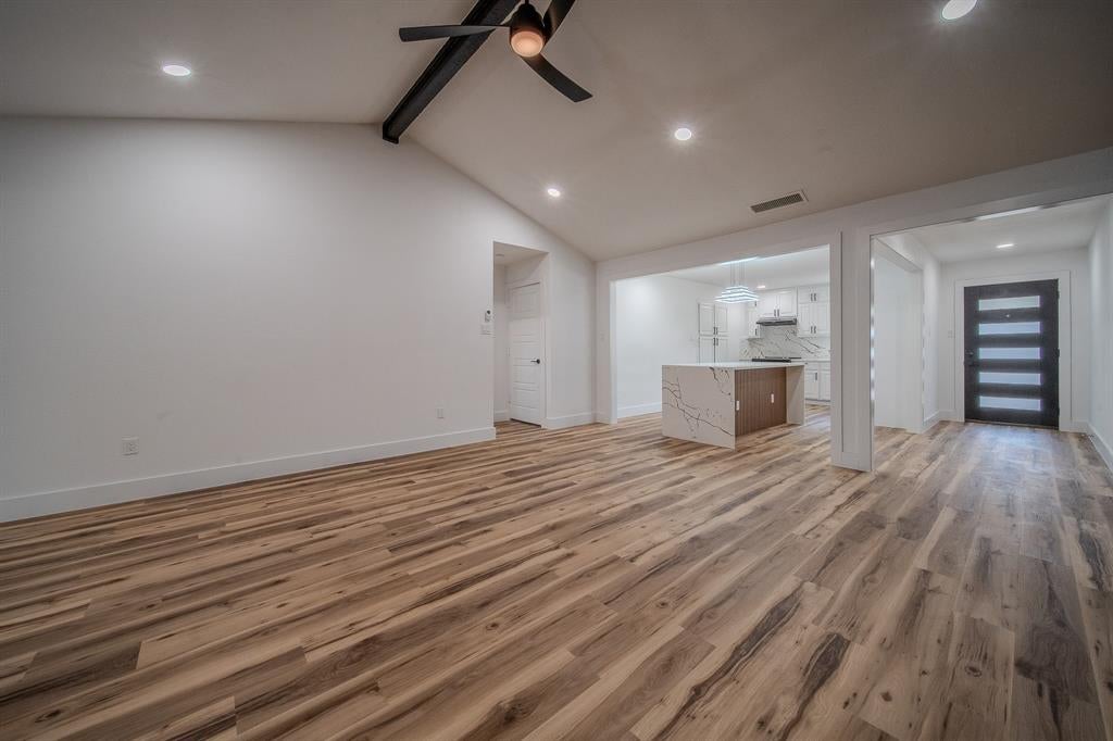 2912 White Oak Lane