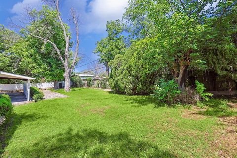 A home in Benbrook