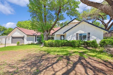 A home in Benbrook