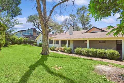 A home in Benbrook