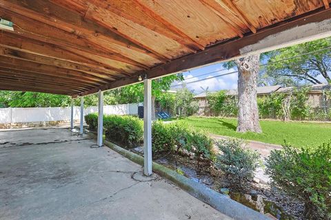 A home in Benbrook