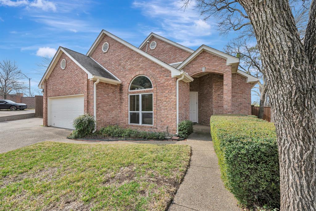 2400 Peach Blossom Court