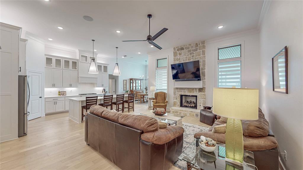 9070 Shallow Cove