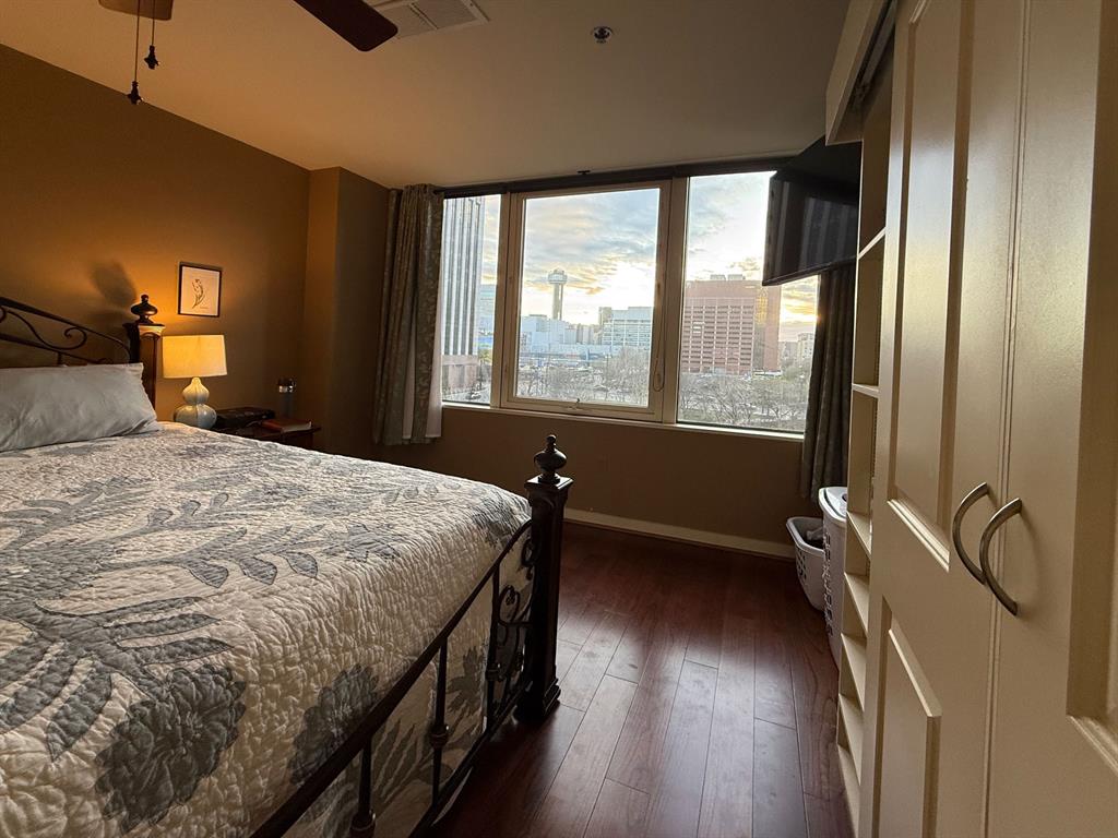 Metropolitan 1200 Main St Condo - Residential