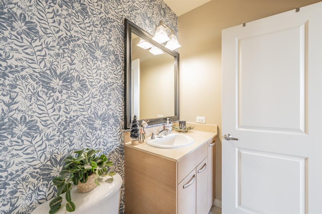 Metropolitan 1200 Main St Condo - Residential