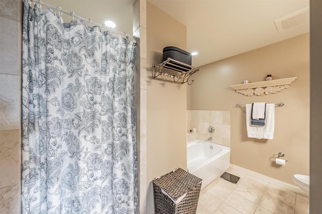 Metropolitan 1200 Main St Condo - Residential