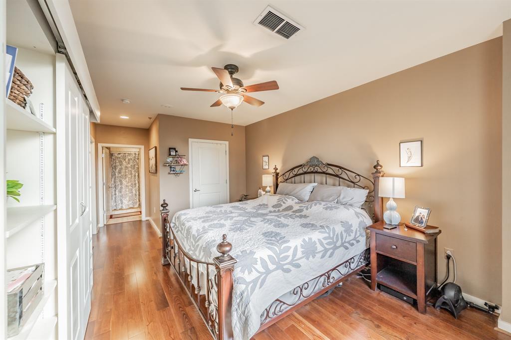 Metropolitan 1200 Main St Condo - Residential