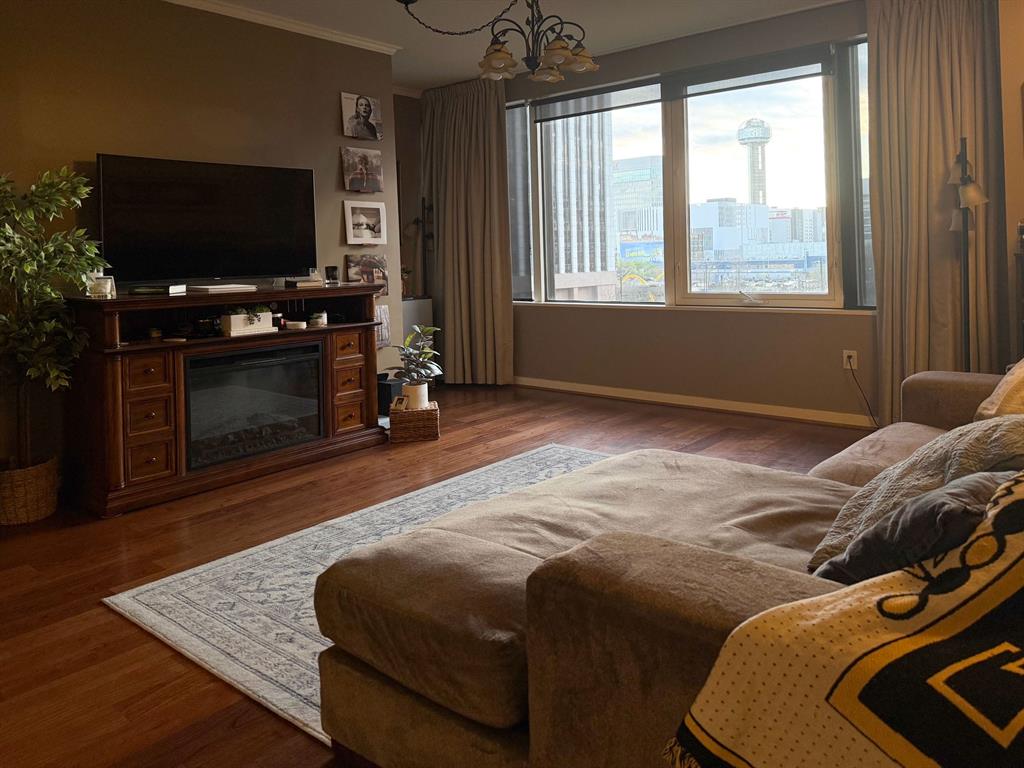 Metropolitan 1200 Main St Condo - Residential