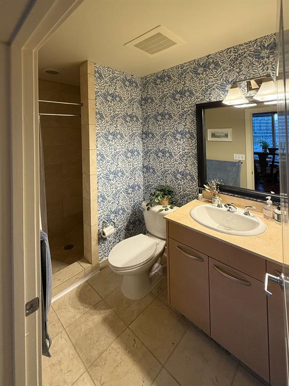 Metropolitan 1200 Main St Condo - Residential