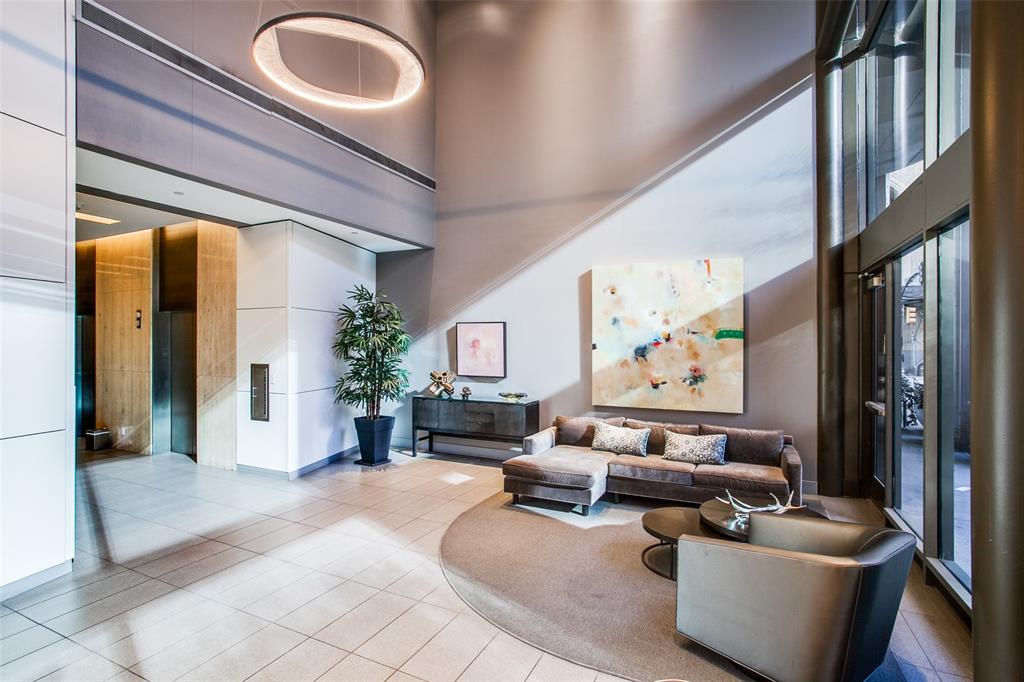 Metropolitan 1200 Main St Condo - Residential