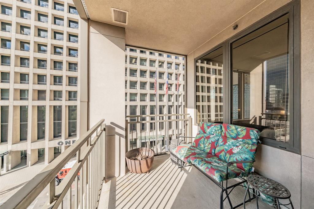 Metropolitan 1200 Main St Condo - Residential