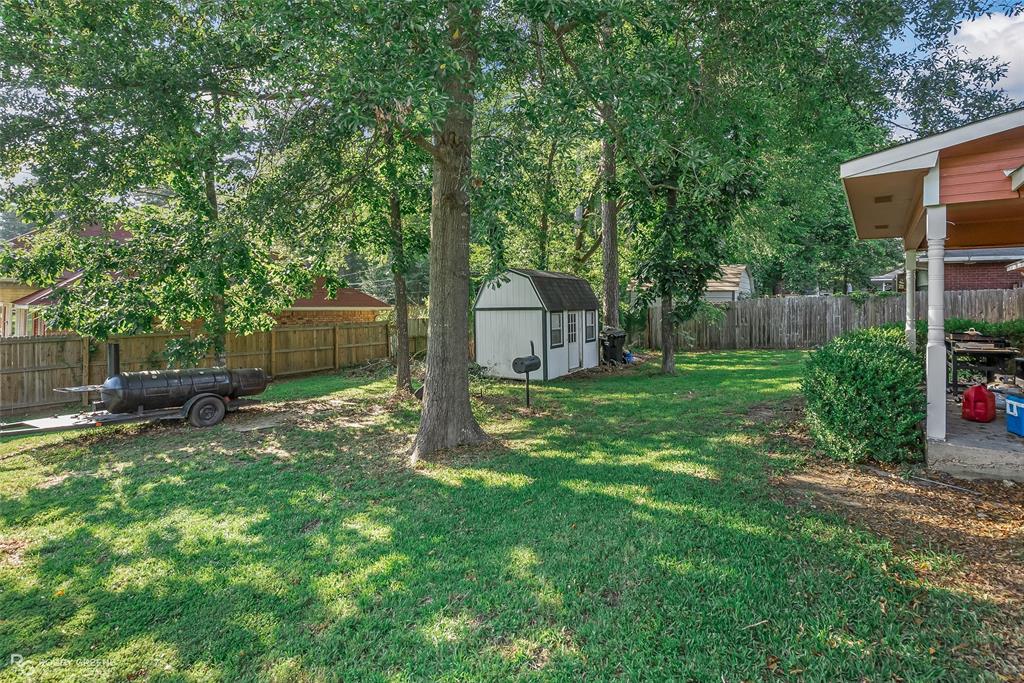 Photo 4 of 32 of 9862 Deepwoods Drive house