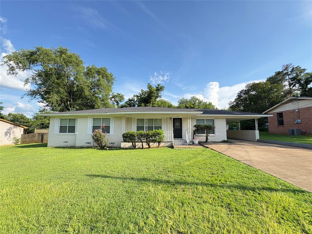 105 Calloway Drive