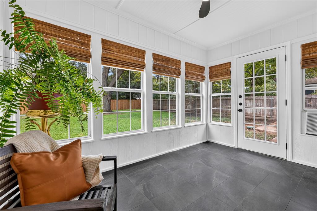 3825 Weyburn Drive