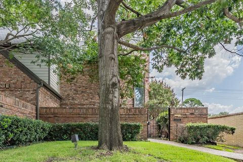 Tiny photo for 4346 Macarthur Avenue, Highland Park, TX 75209 (MLS # 21041531)