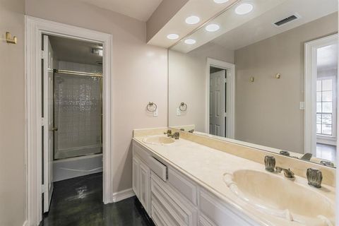 Tiny photo for 4346 Macarthur Avenue, Highland Park, TX 75209 (MLS # 21041531)