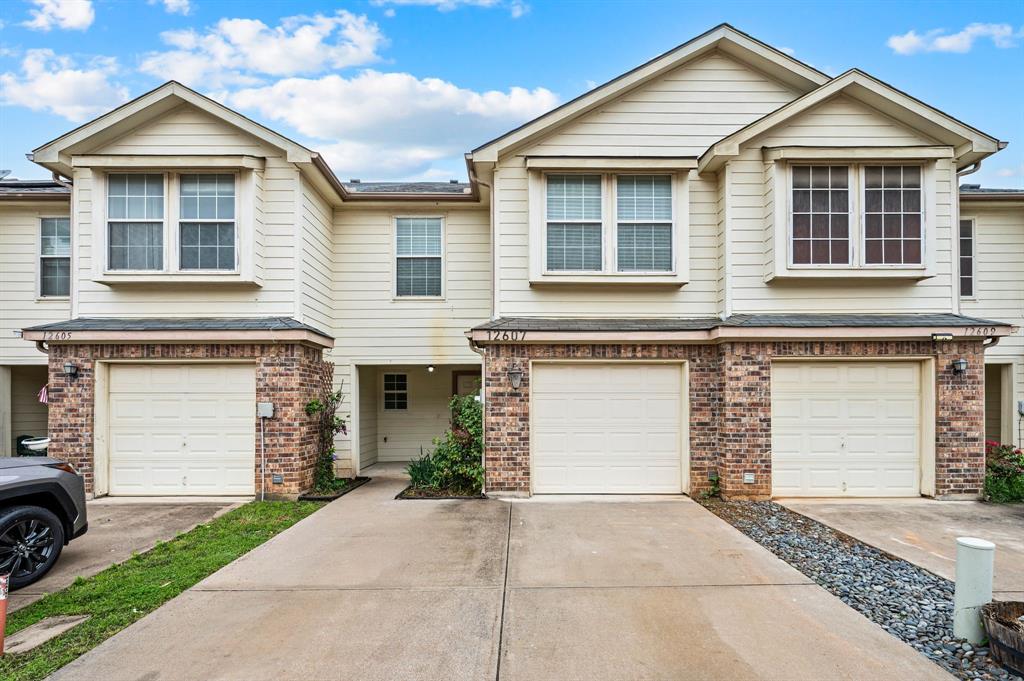 Newport Village At Trinity - Residential