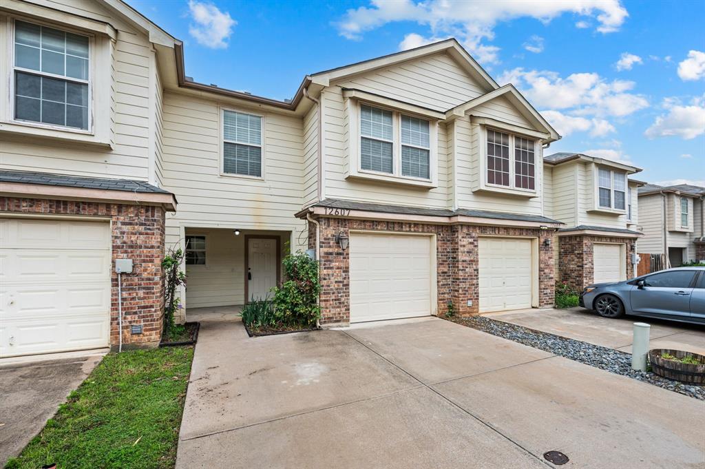Newport Village At Trinity - Residential
