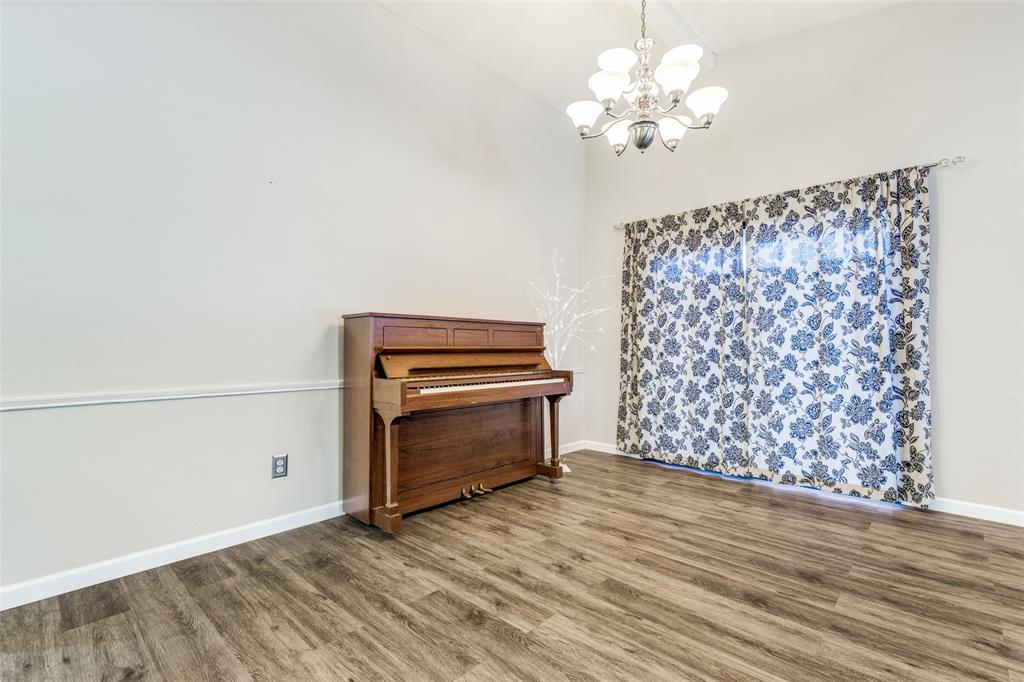 Woodlake 6 - Residential